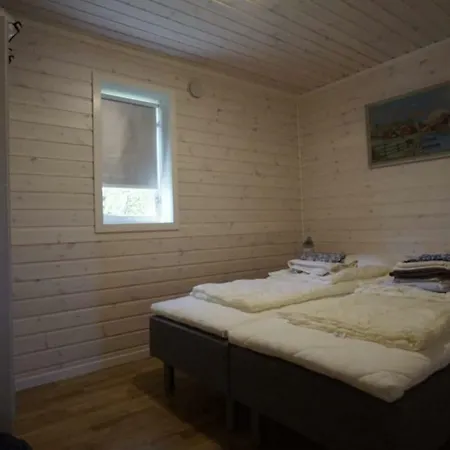 Holiday home Karistua Hansnes